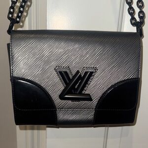 Louis Vuitton
Epi Leather Twist MM